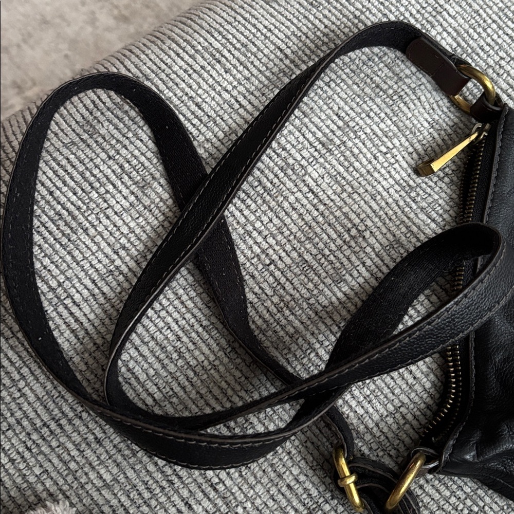 Fossil leather black cross body - Picture 13 of 16